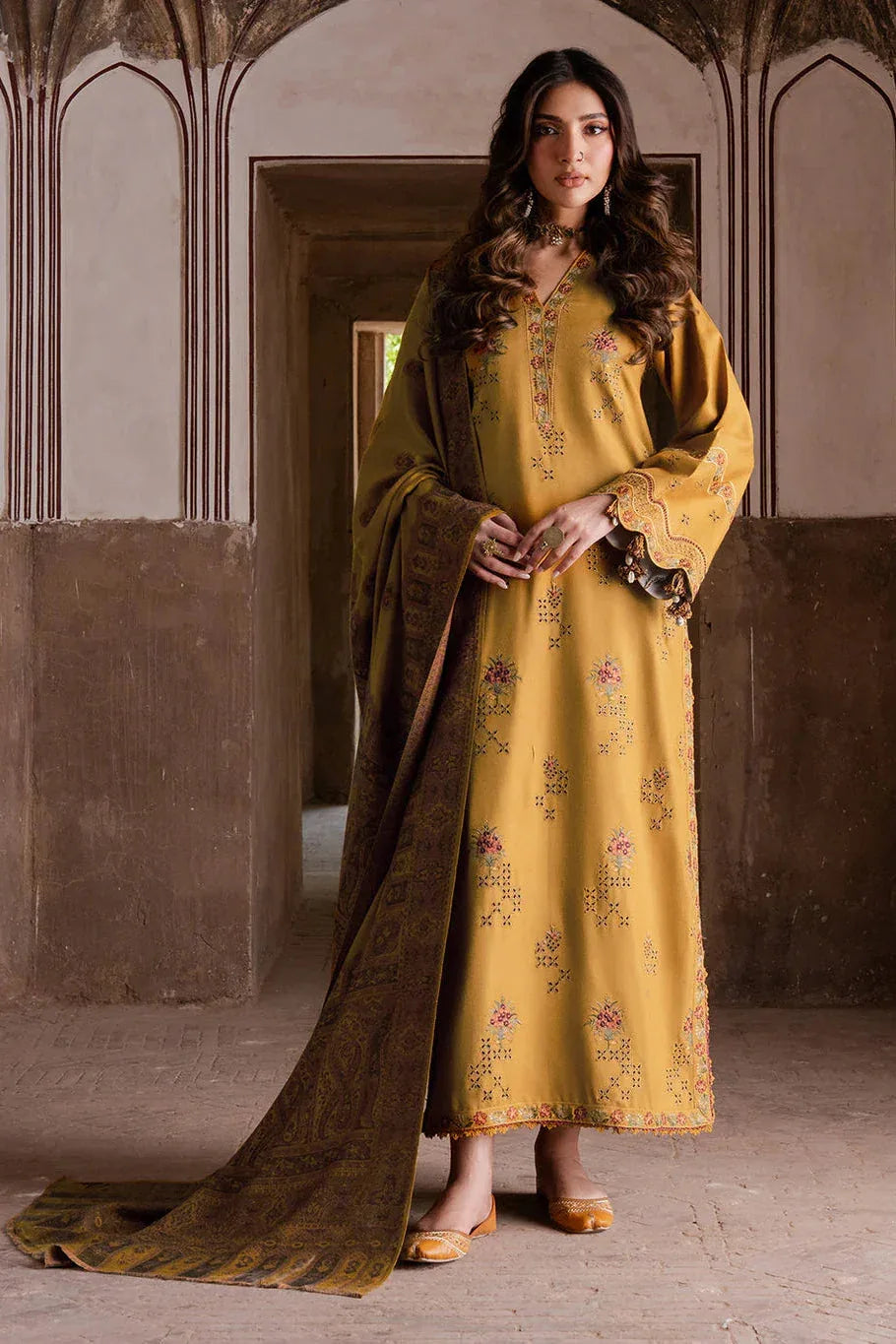 IZNIK LAWN LUXURY UNSTITCHED EMB 3PC