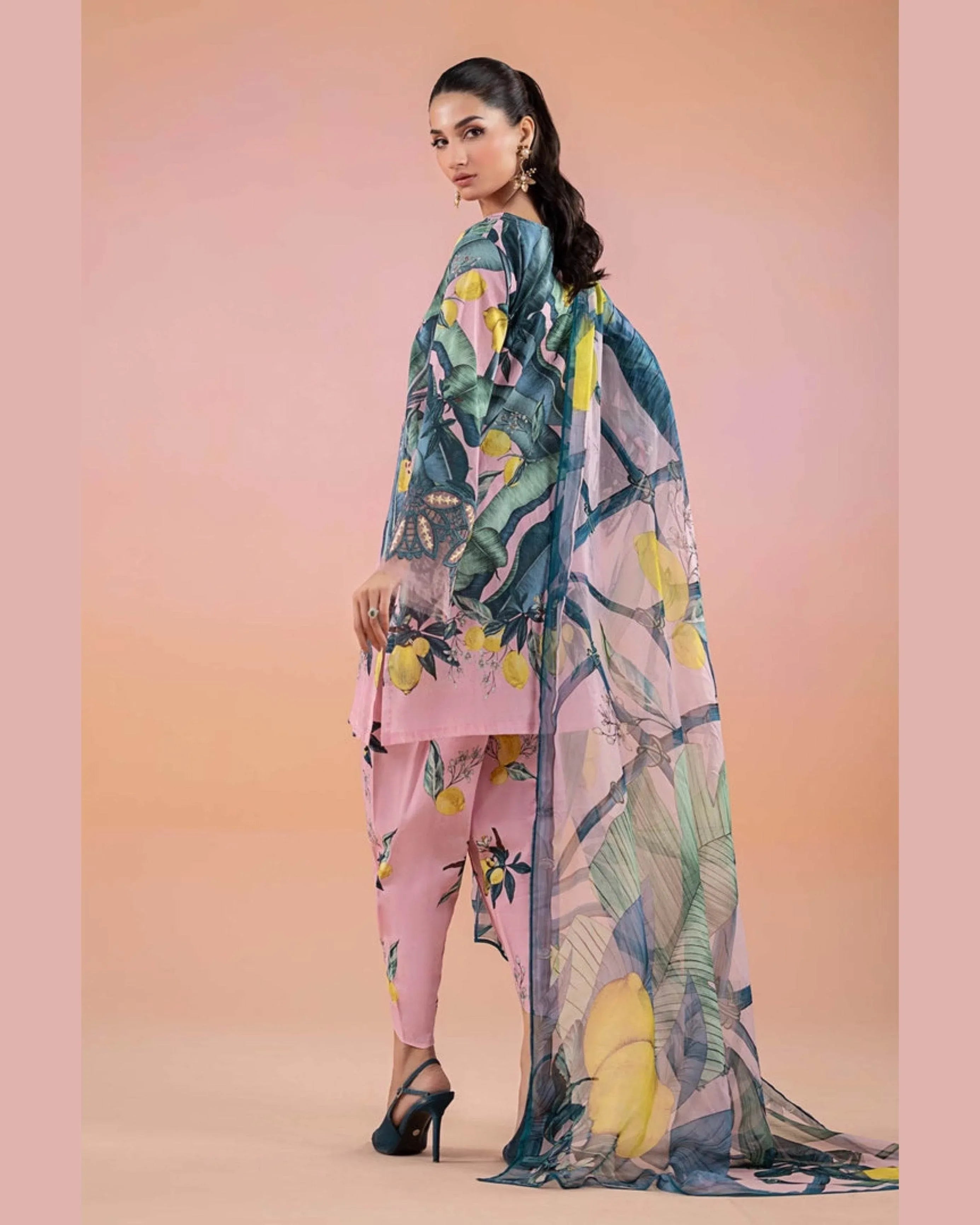MARIA.B LAWN LUXURY UNSTICH PRINTED 3PC