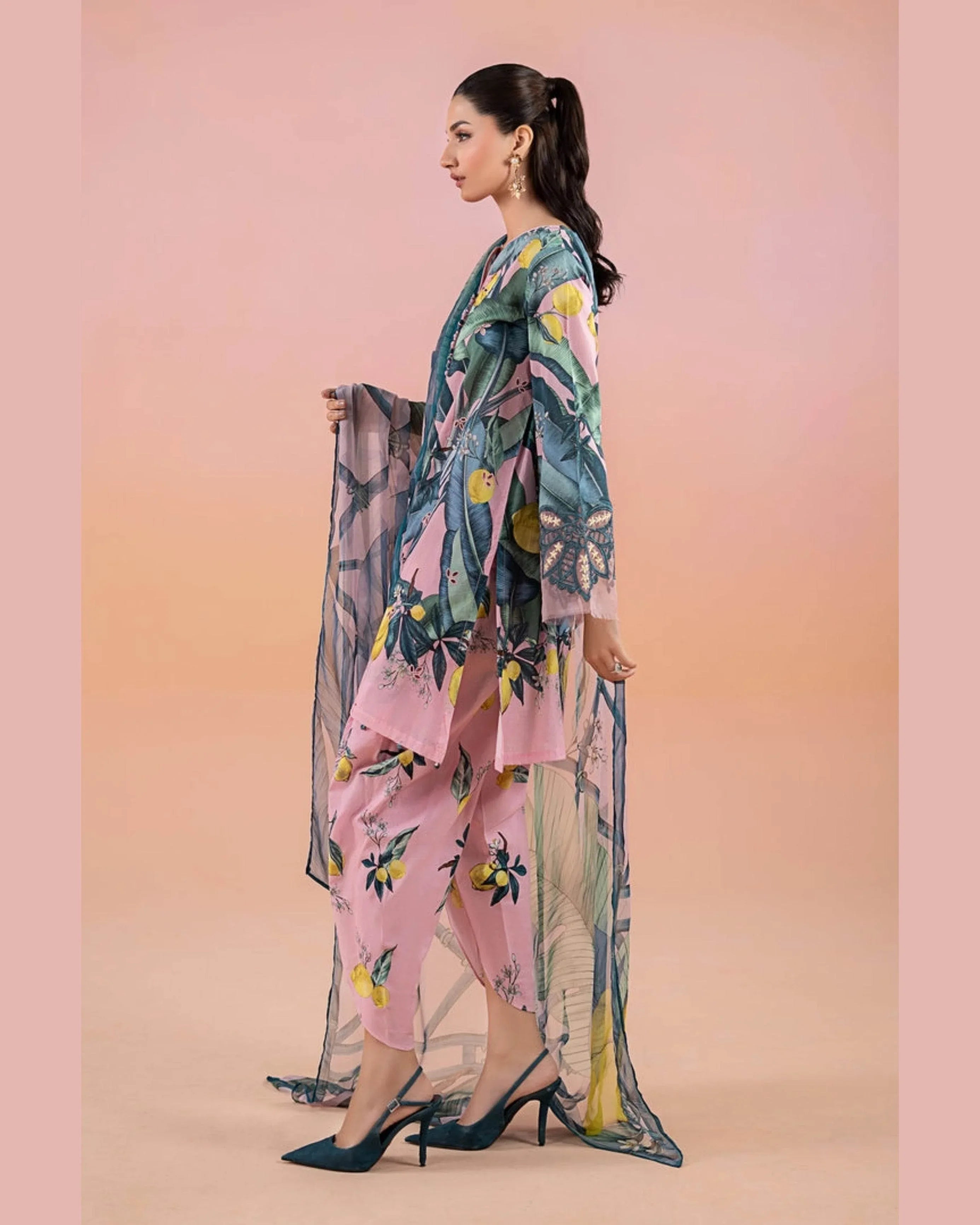 MARIA.B LAWN LUXURY UNSTICH PRINTED 3PC