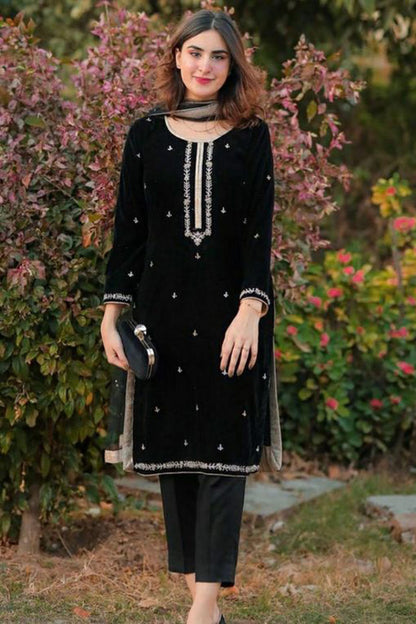 SIDRA MUMTAZ | VELVET UNSTITCHED EMB | 3PC